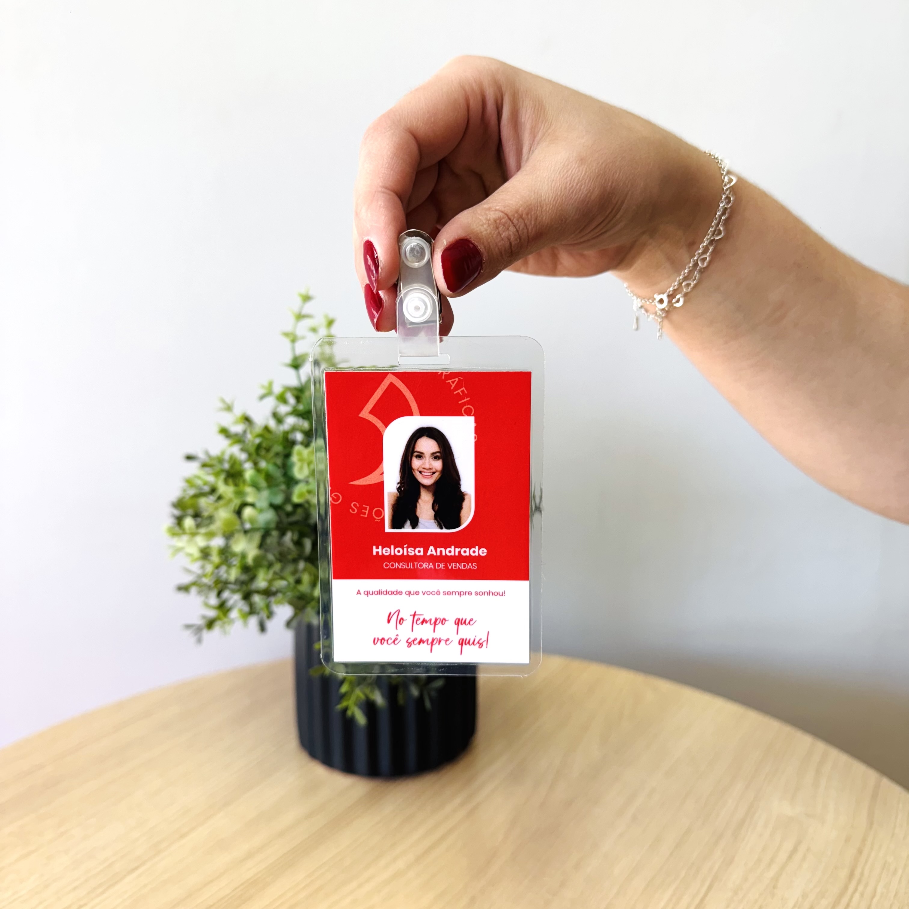 Crachá Plastificado